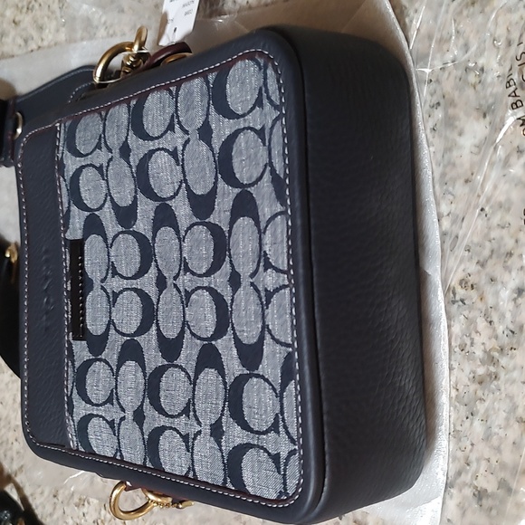 NWT Coach Sullivan Xbody in leather and denim - Picture 9 of 12